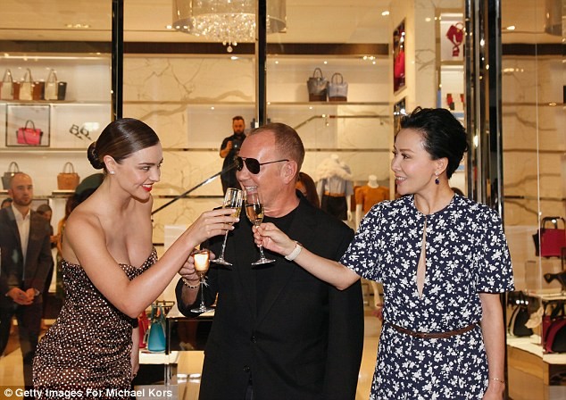 Miranda Kerr đẹp “lấn át” Cao Viên Viên, Lâm Chí Linh - ảnh 11